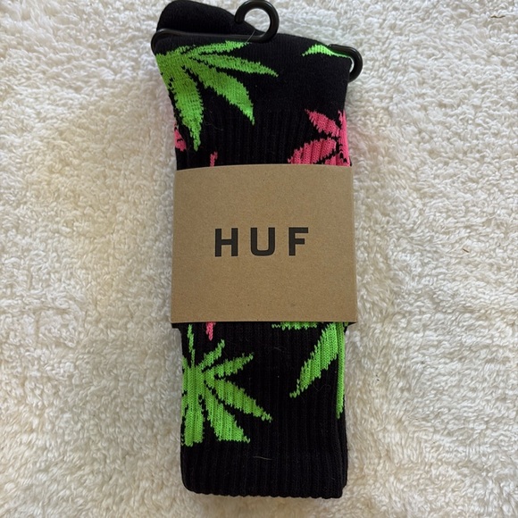 HUF Plantlife Glow In the Dark Socks - Picture 2 of 2